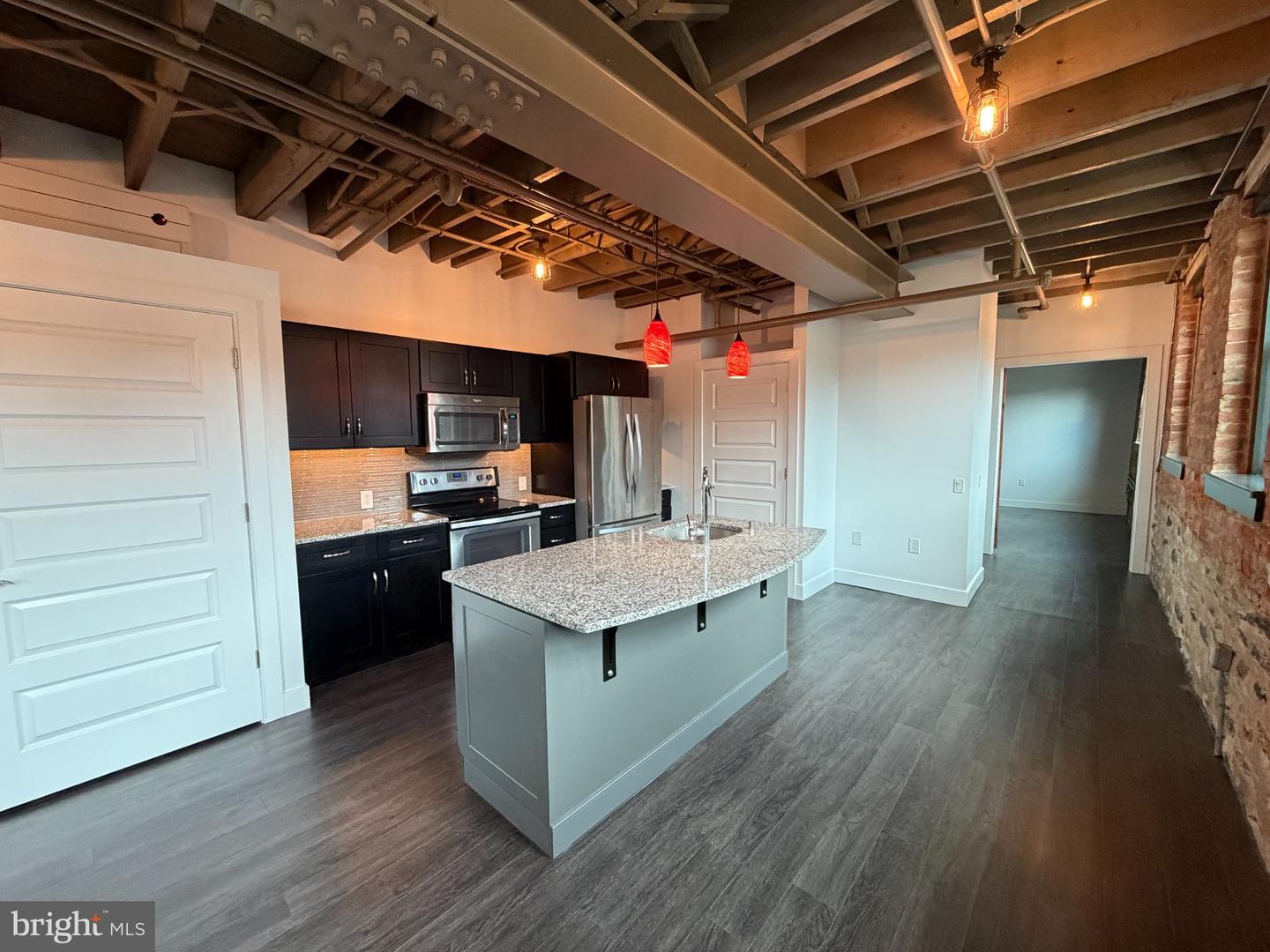820 W Market St #1a — photo