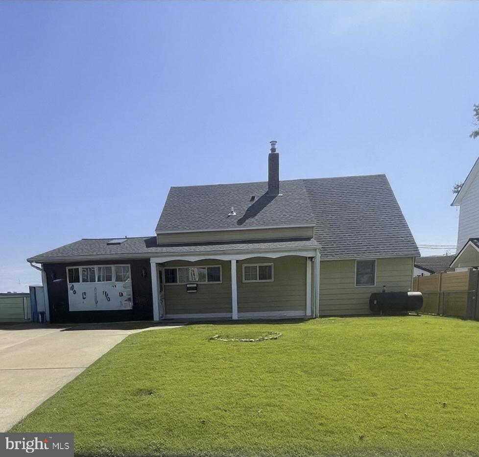 16 Honeysuckle Ln — photo