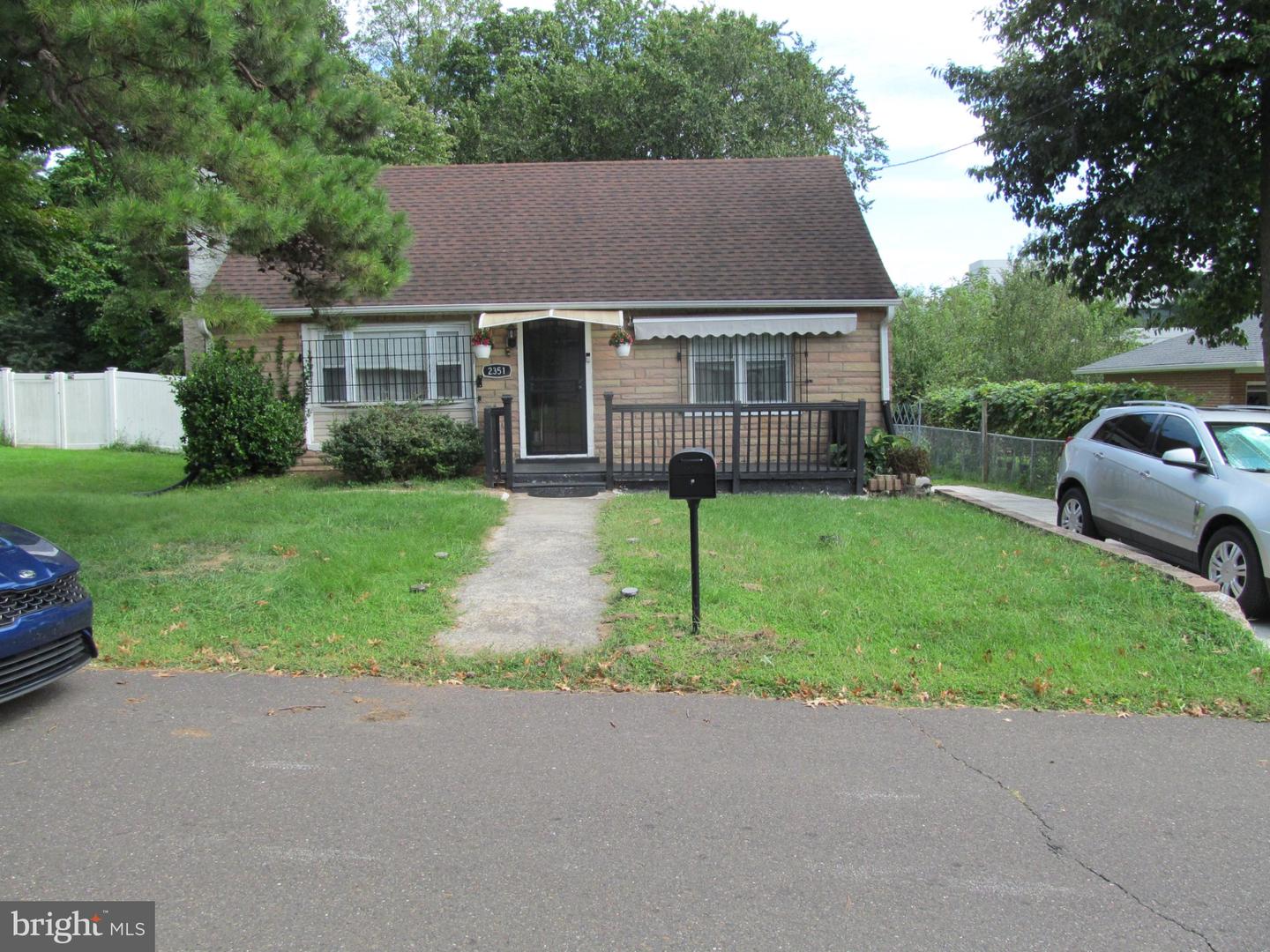 2351 Kay Ave — photo