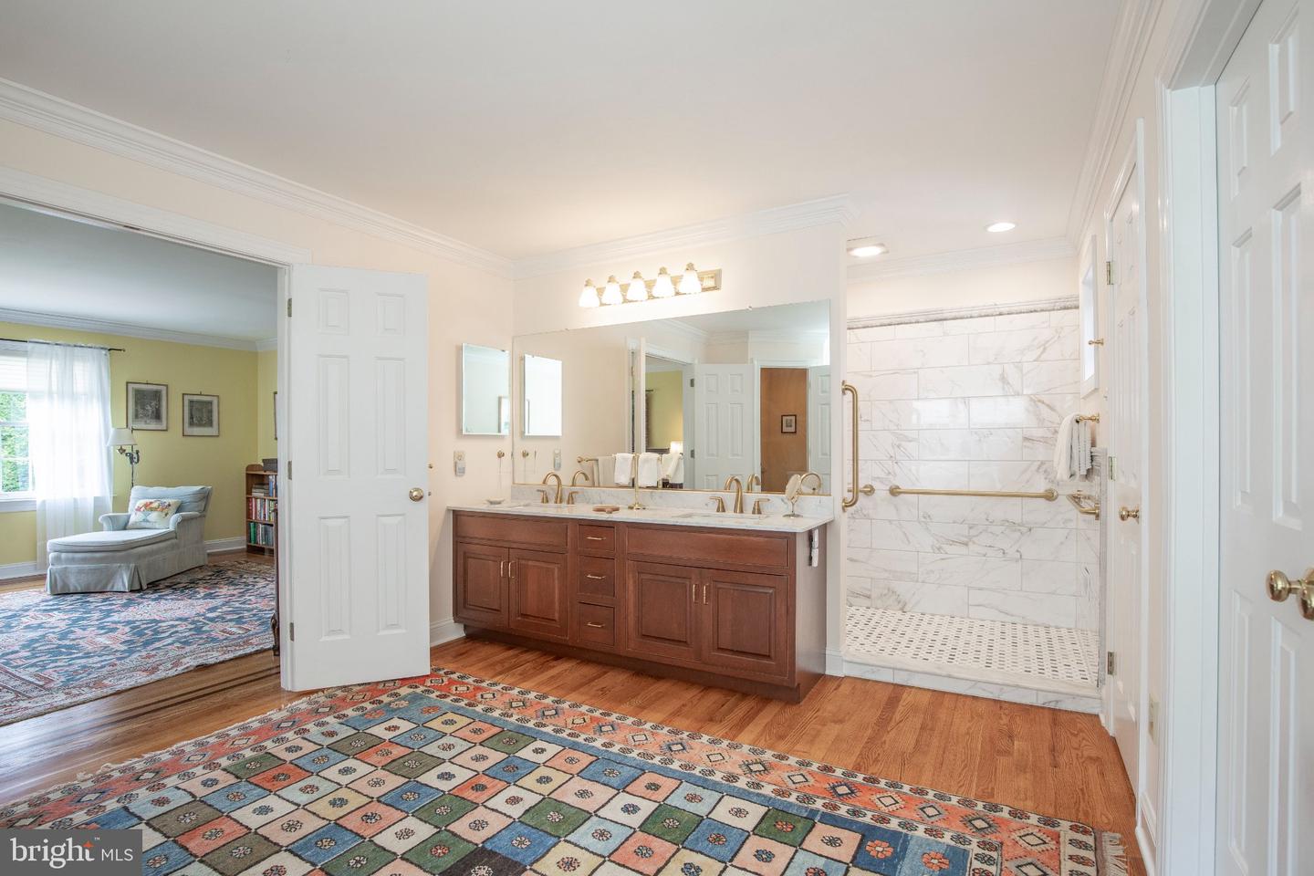 13 Crestwood Cir — photo