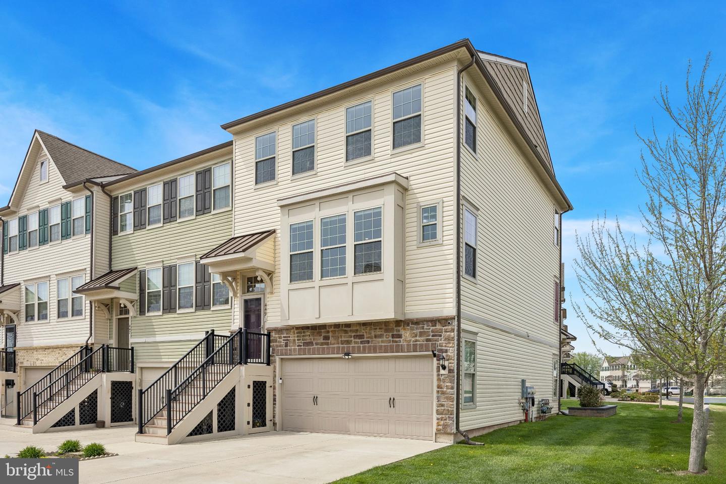 449 Tall Oaks Dr — photo