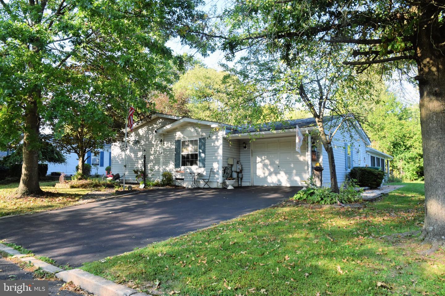 4 Williams Way — photo
