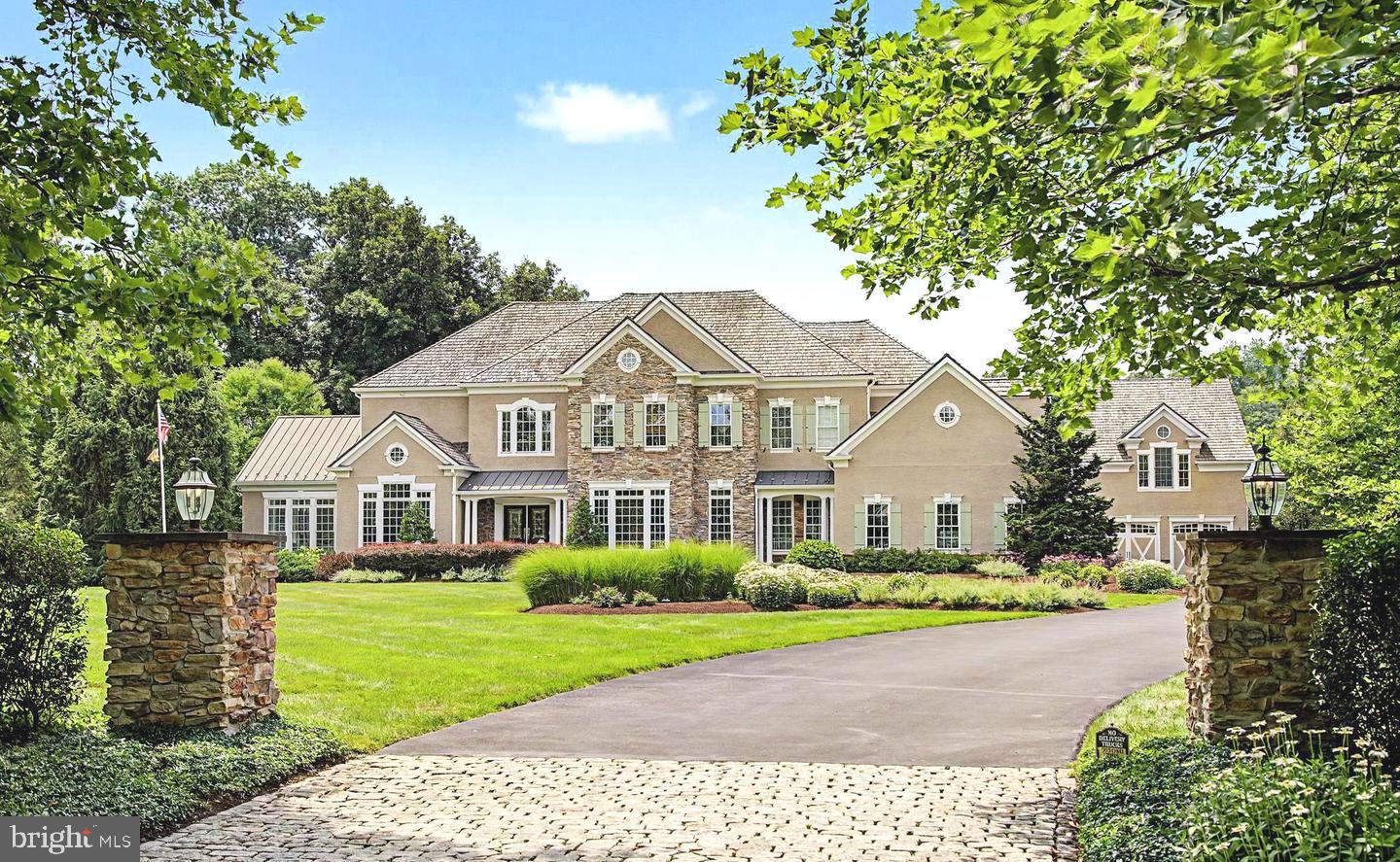 111 Meadow View Dr — photo