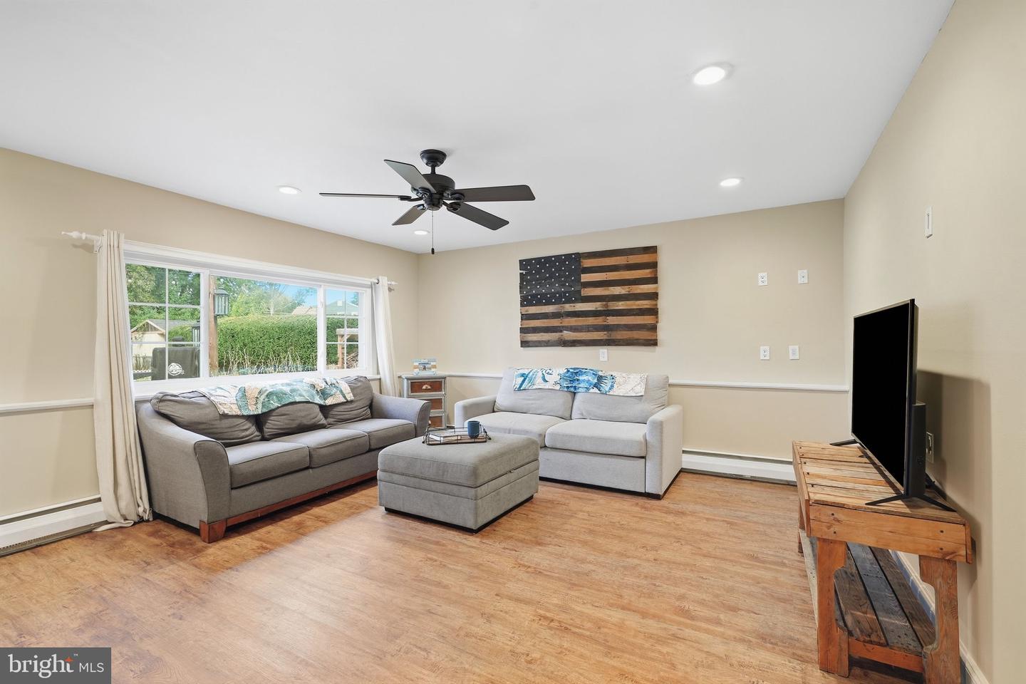 232 Midway Dr — photo