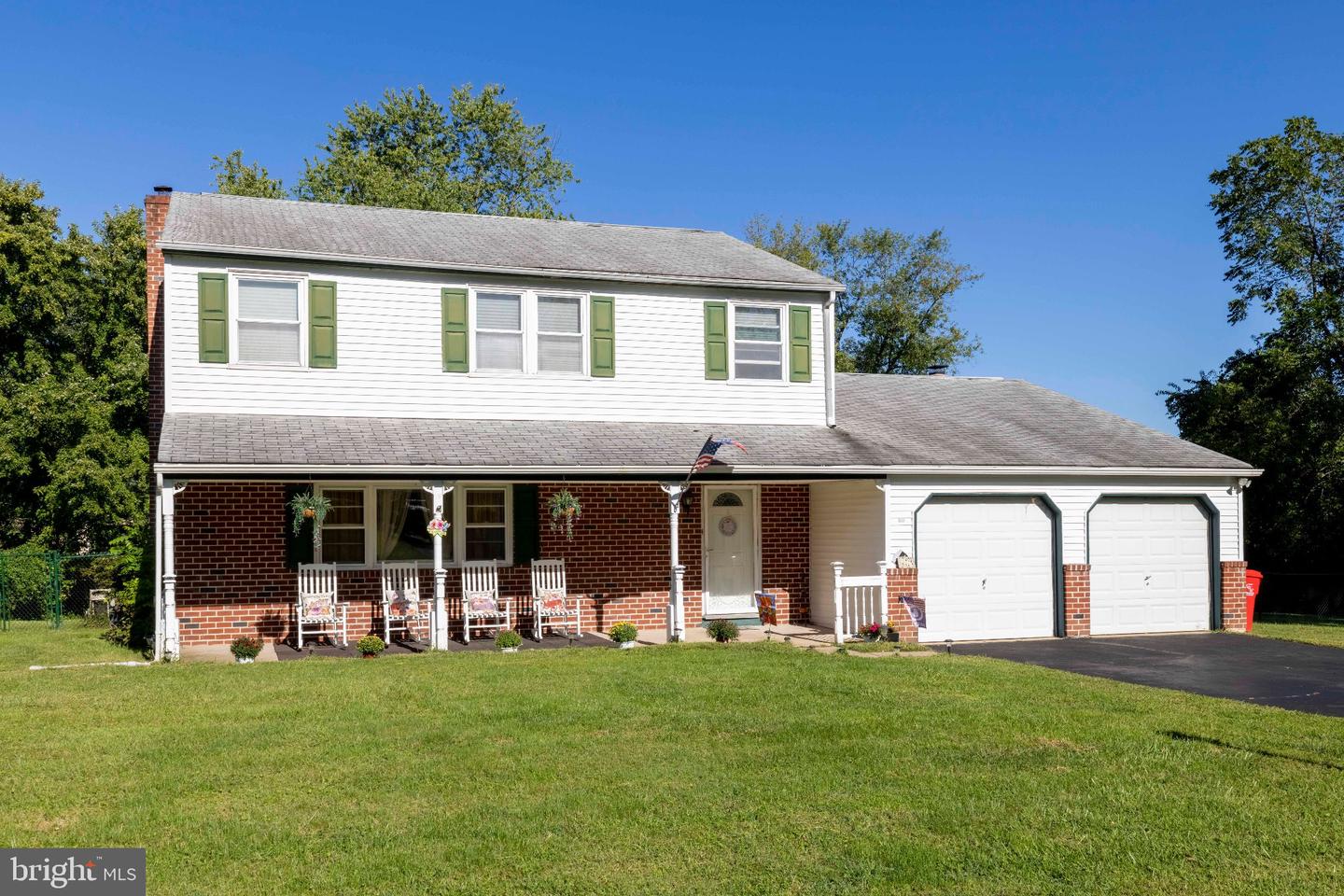 1240 Weber Rd — photo