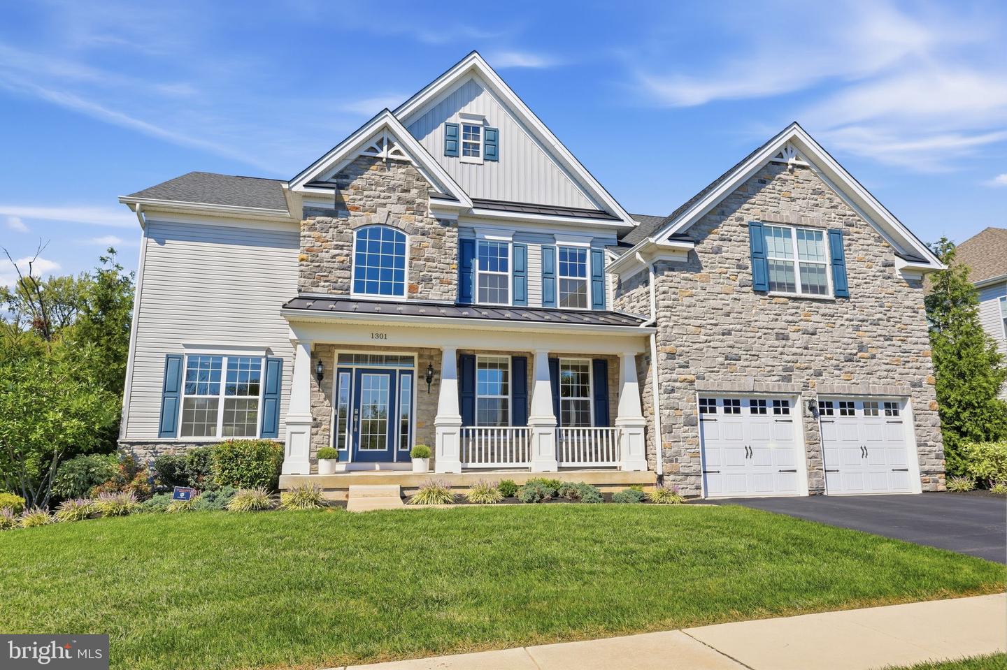 1301 Memorial Dr — photo