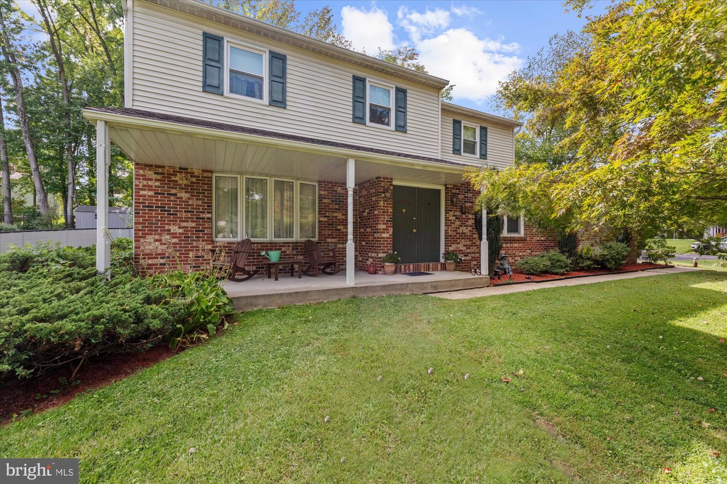 945 Roberts Rd — photo