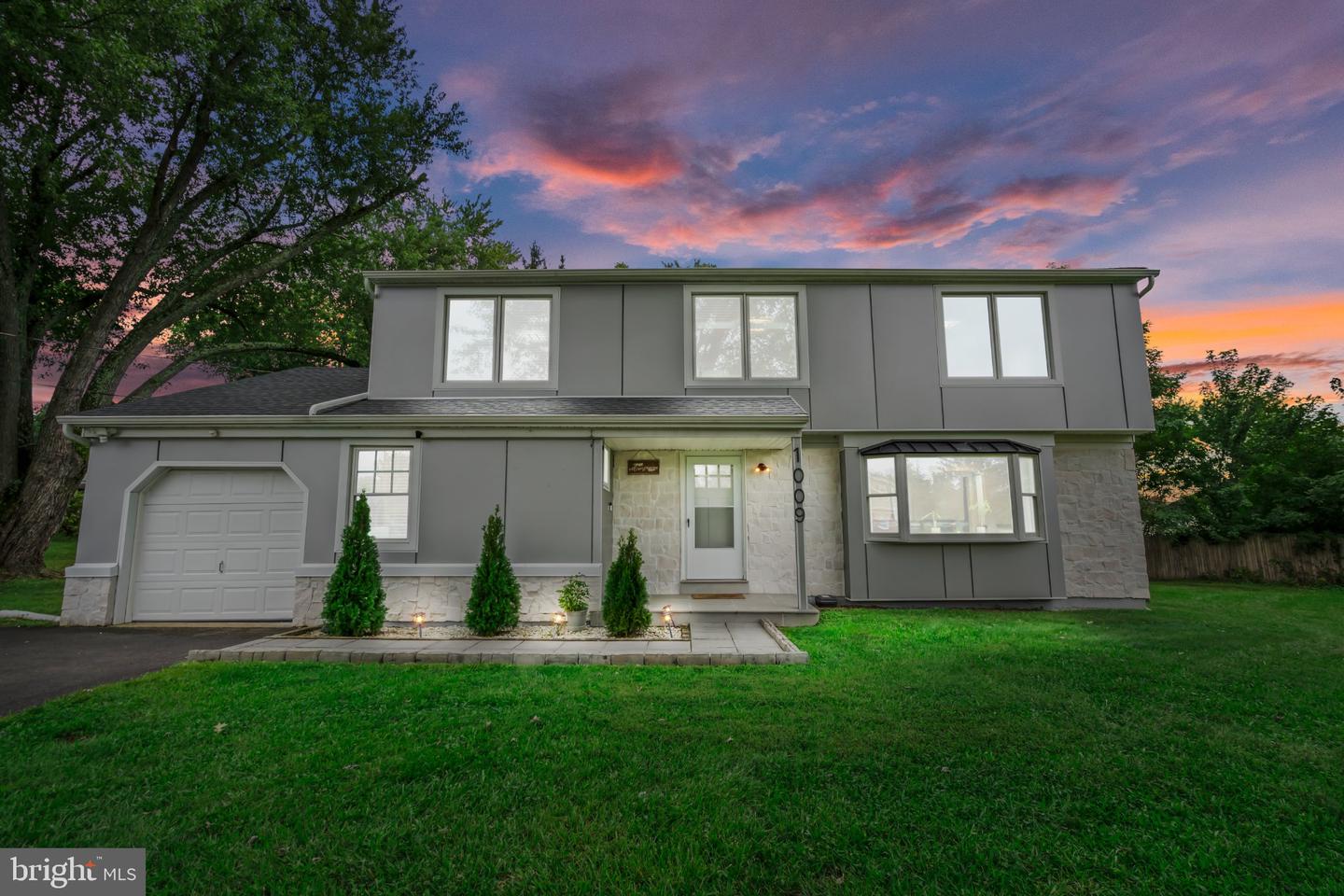1009 Log College Dr — photo