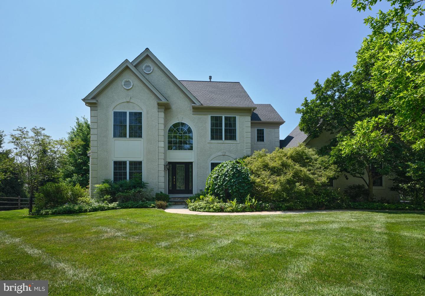 102 Parkside Dr — photo