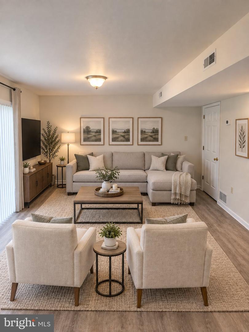2539 Sanibel Ct — photo