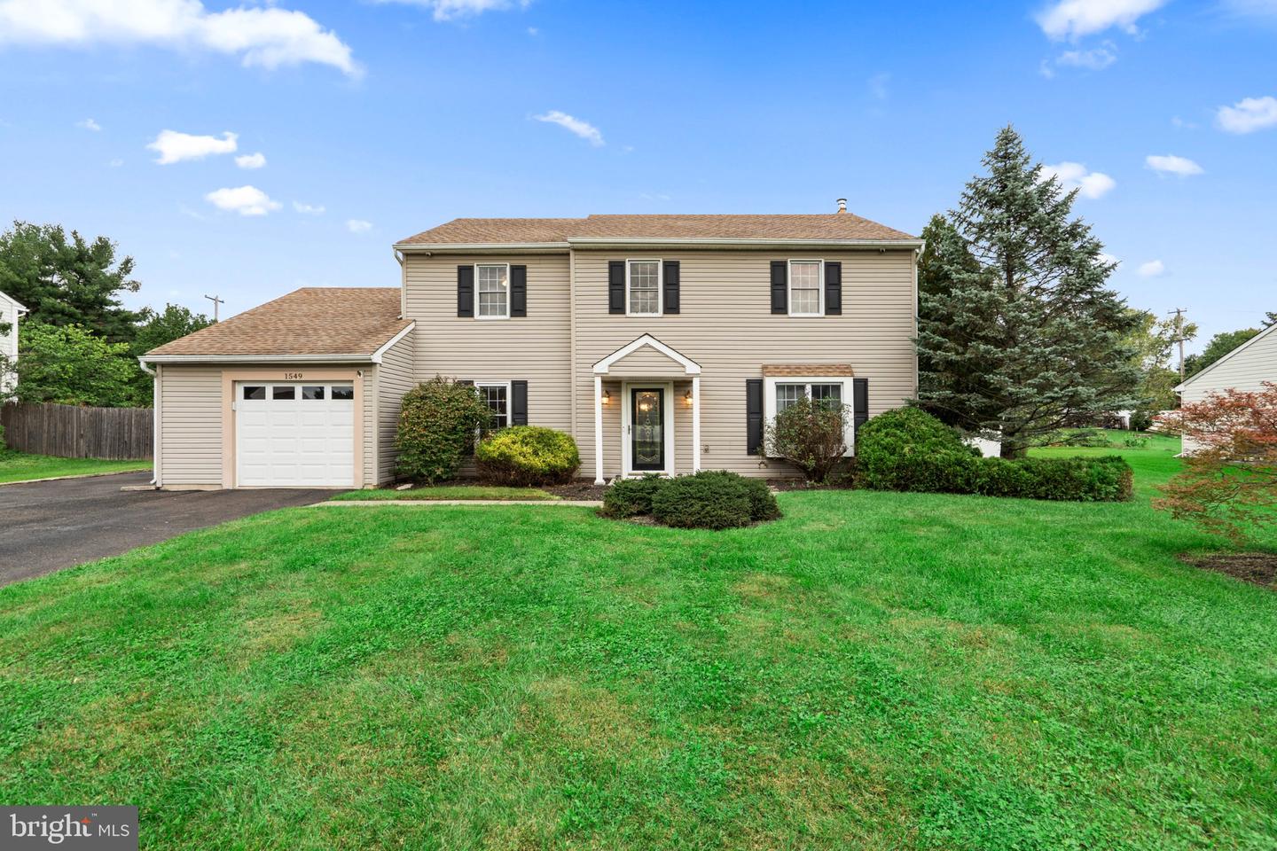 1549 Hartsville Cir — photo