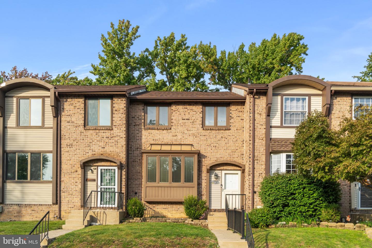 1023 Oldham Ct — photo