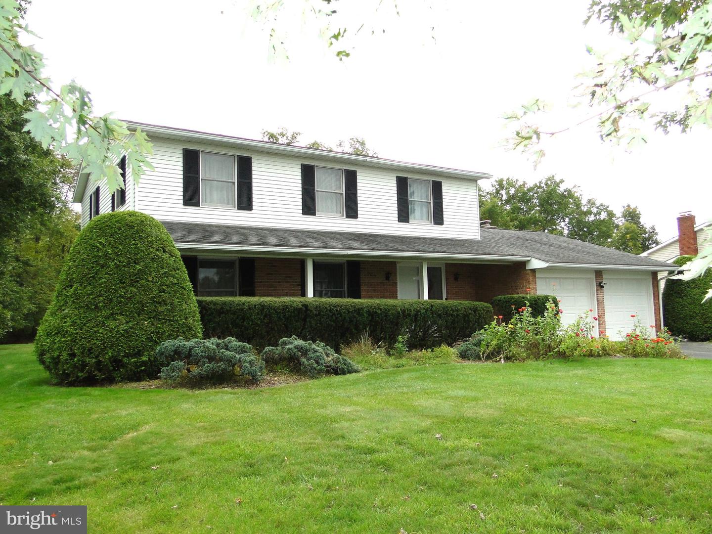 8 Clover Ln — photo