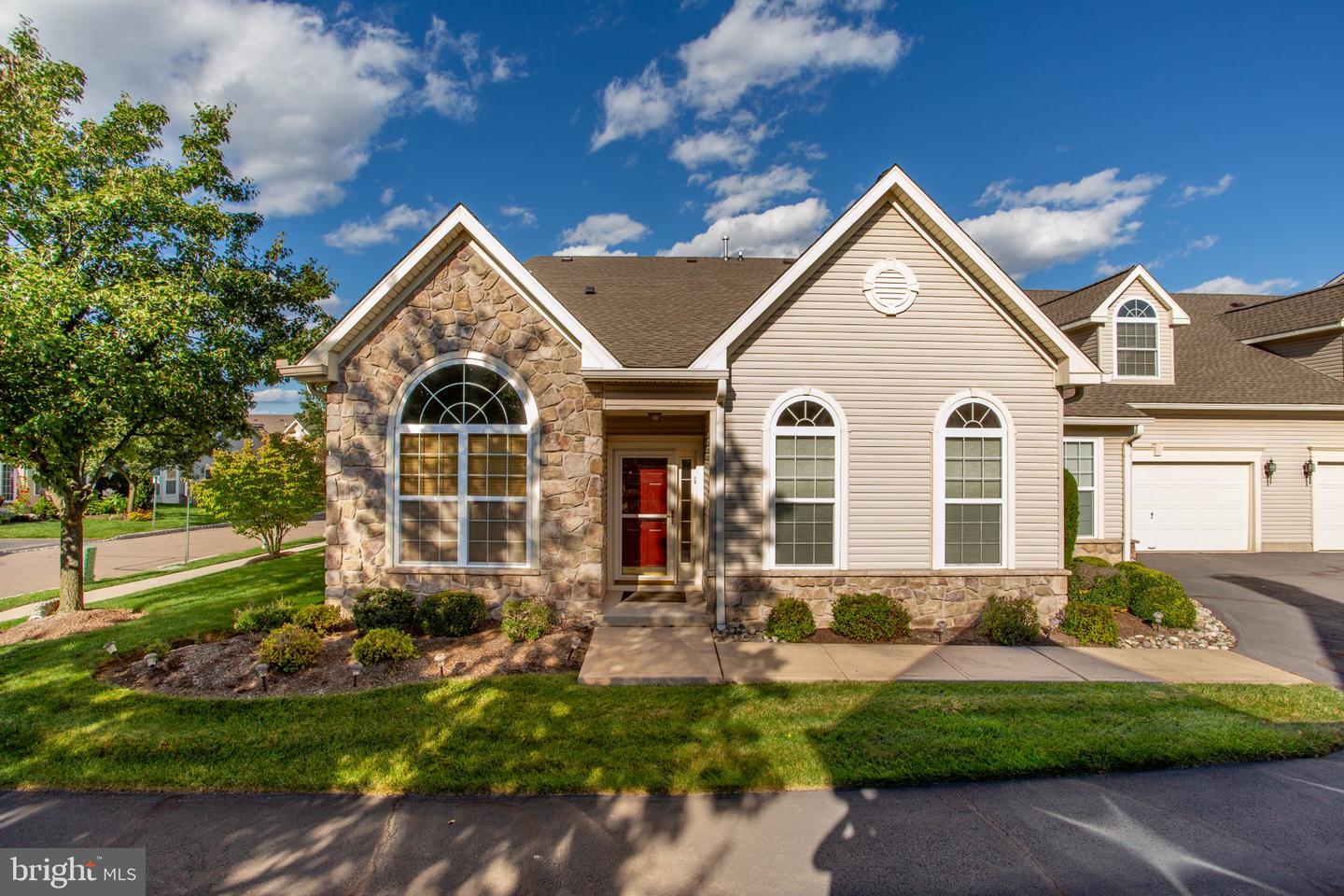 168 Fairway Dr — photo