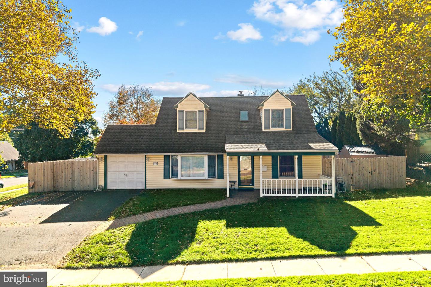 54 Quarter Turn Rd W — photo