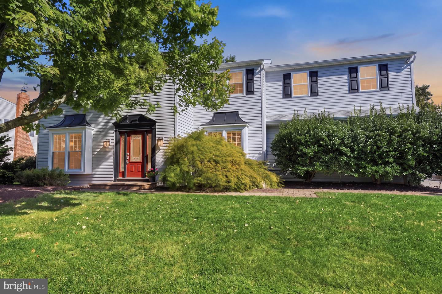 121 Brook Dr — photo