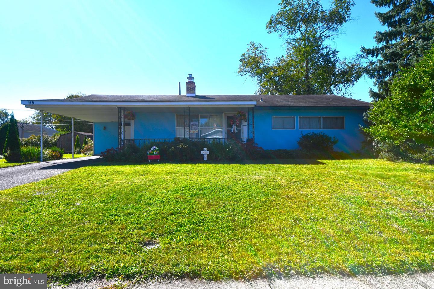 95 Daffodil Ln — photo