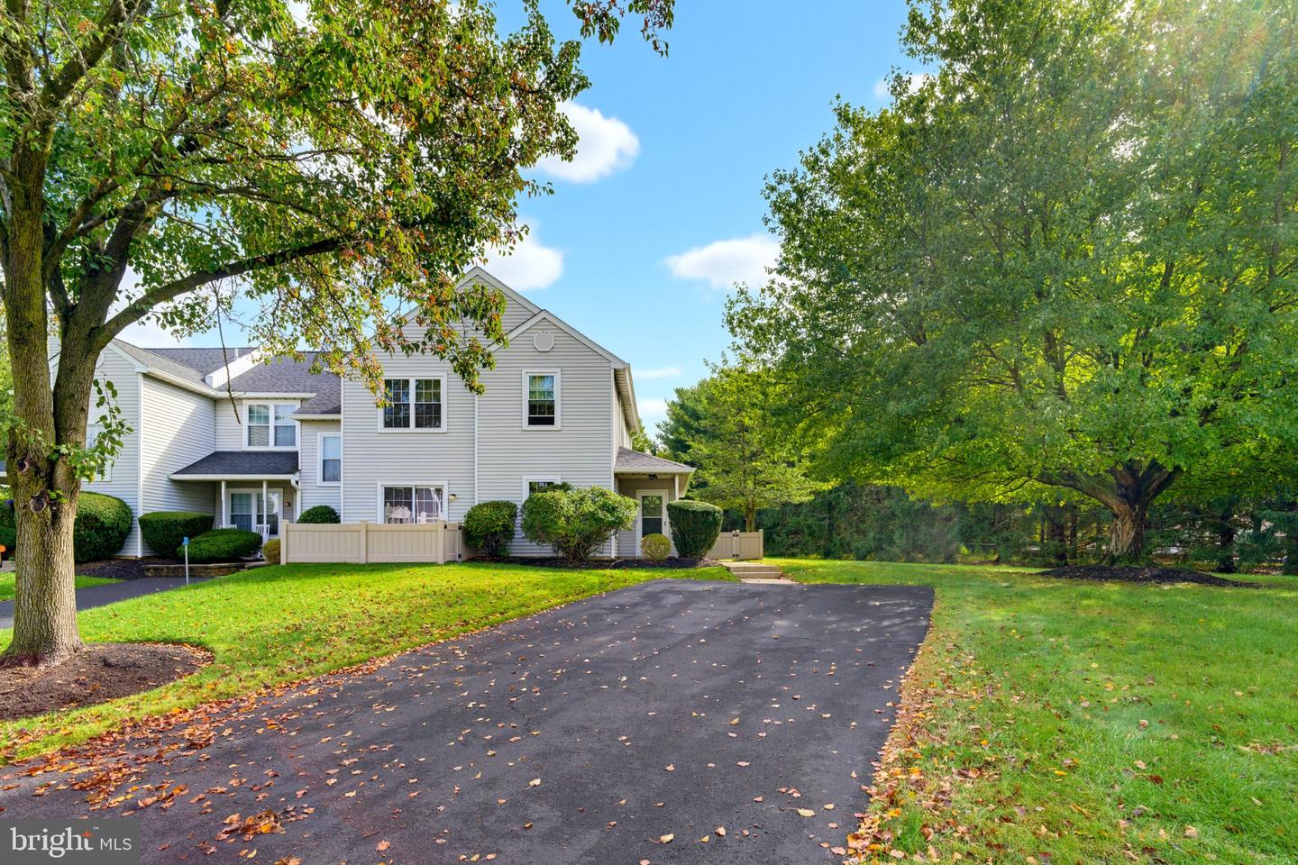 23 Eaton Ct — photo