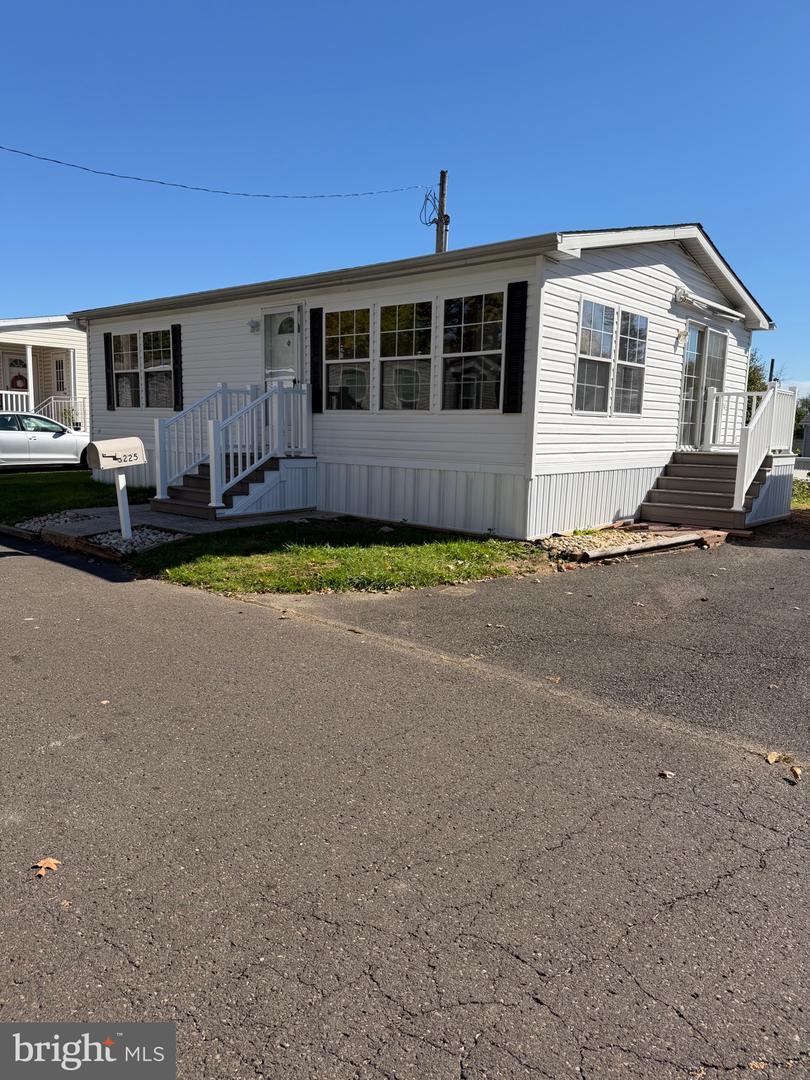 3525 Lilac Ave #T 3525 — photo
