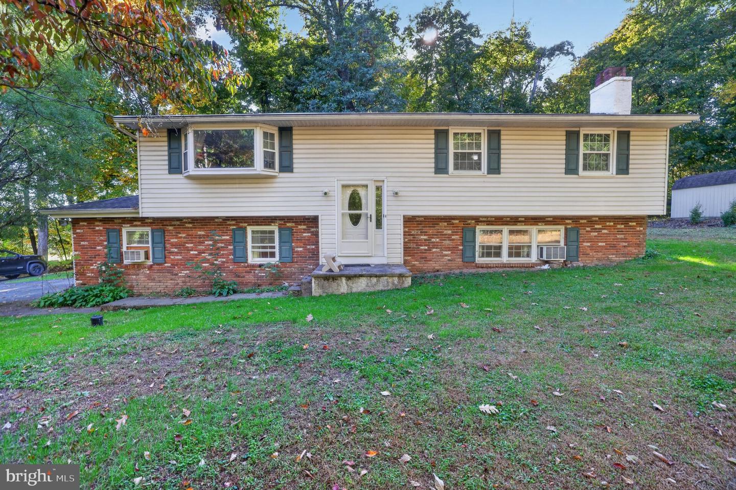 802 Route 313 — photo