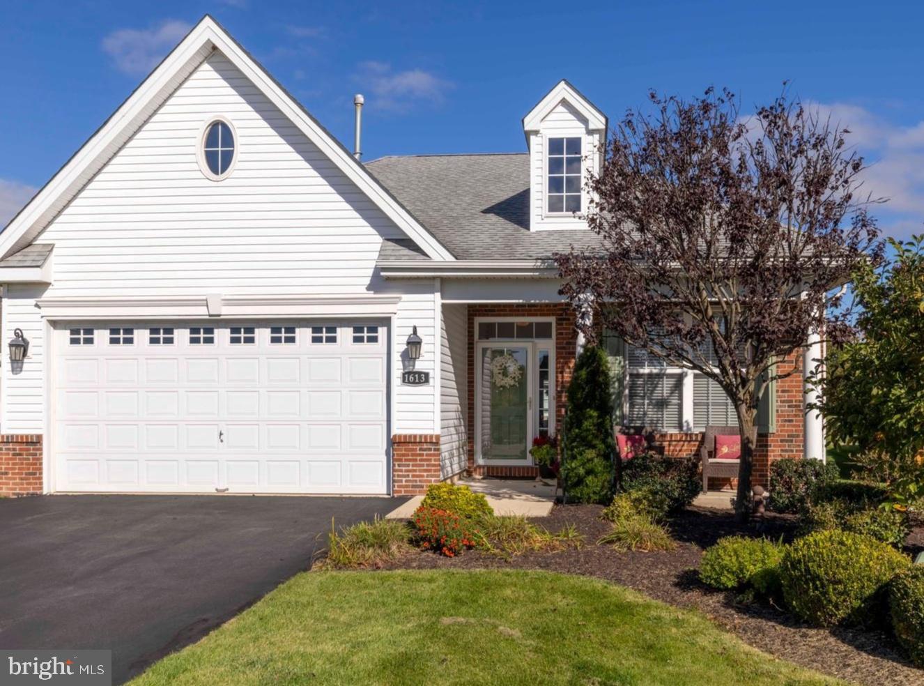 1613 Greenhouse Ct — photo
