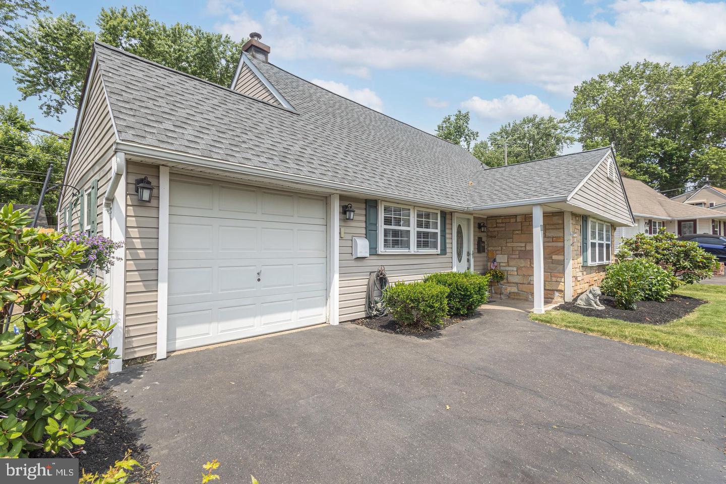 11 High Road, Levittown, PA 19056 — photo 2