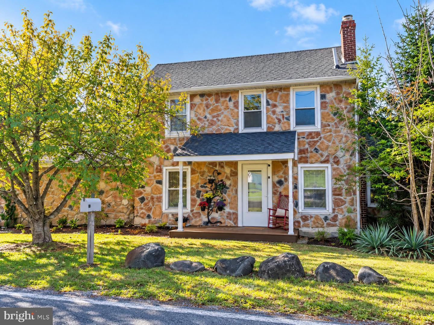 570 E Cherry Rd — photo