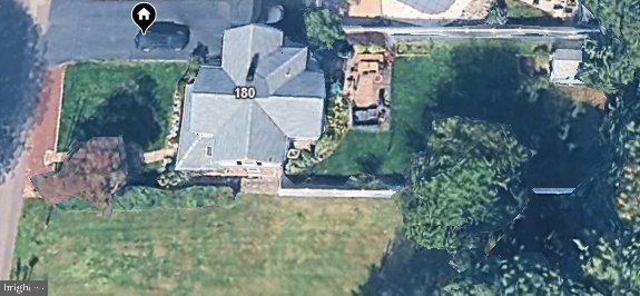 180 Harper Ave — photo