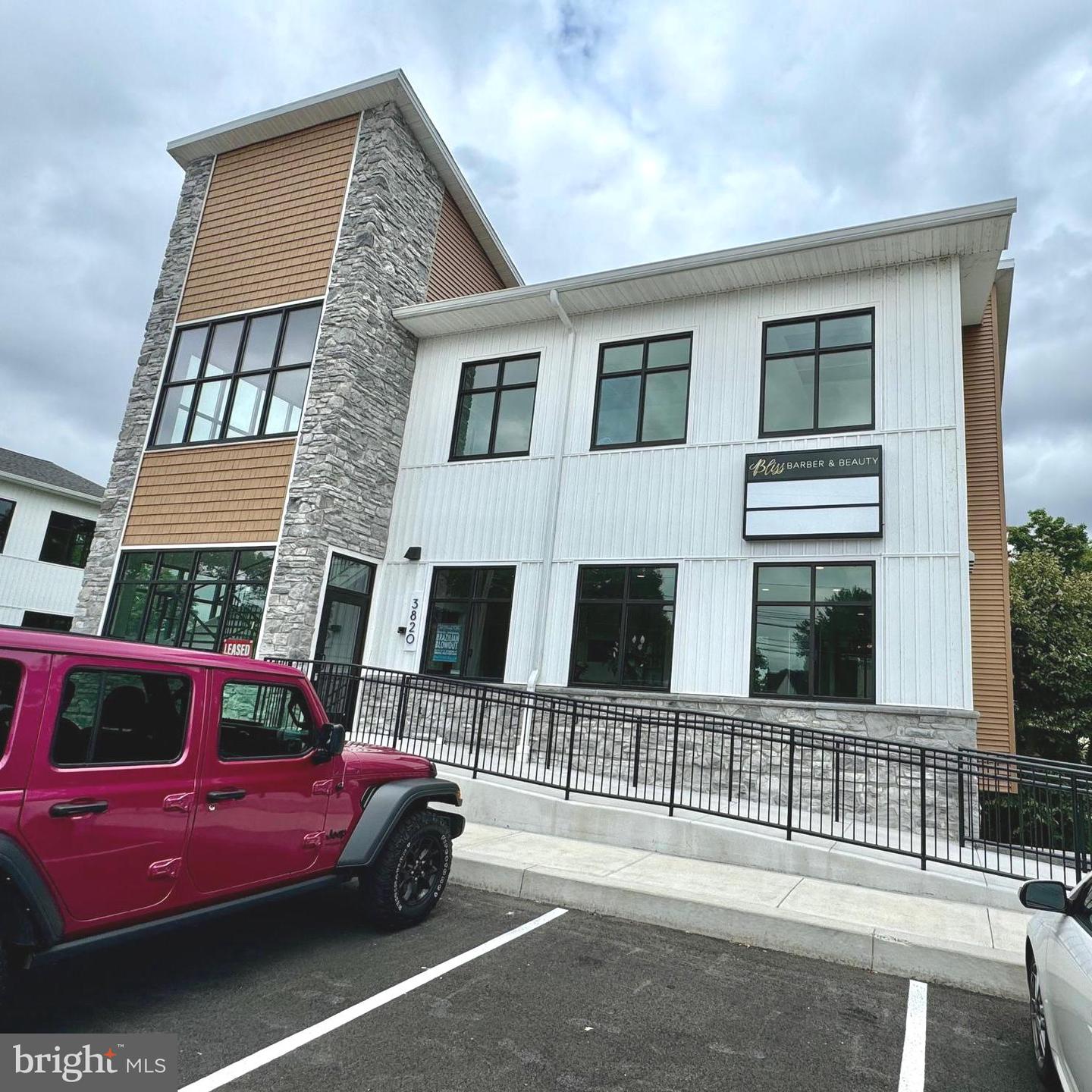 3820 Market St — photo