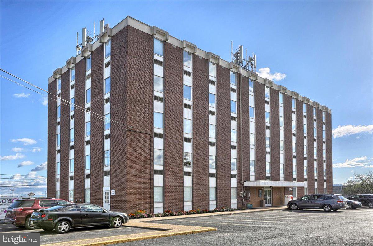 1104 Fernwood Ave — photo