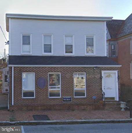 6 E Main St — photo