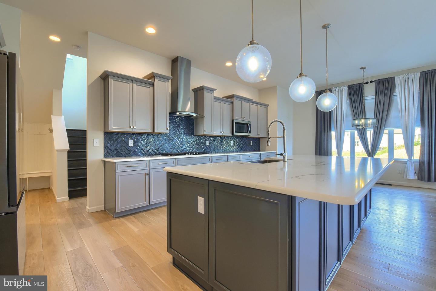 58 Silver Circle — photo