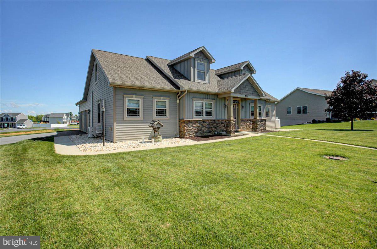 702 Southwood Drive — photo