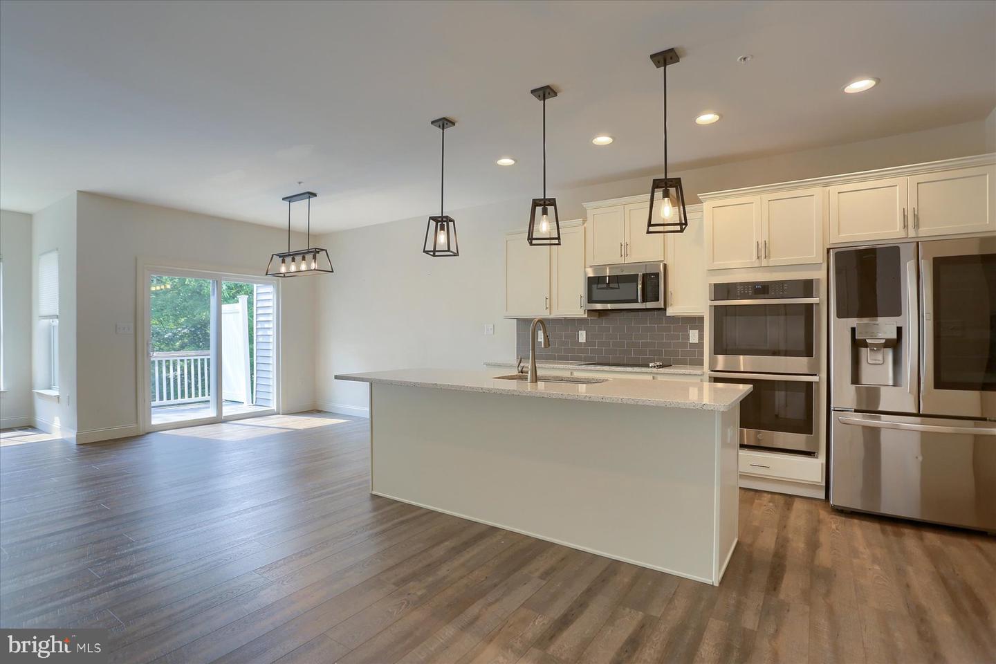 2 Woods Dr — photo