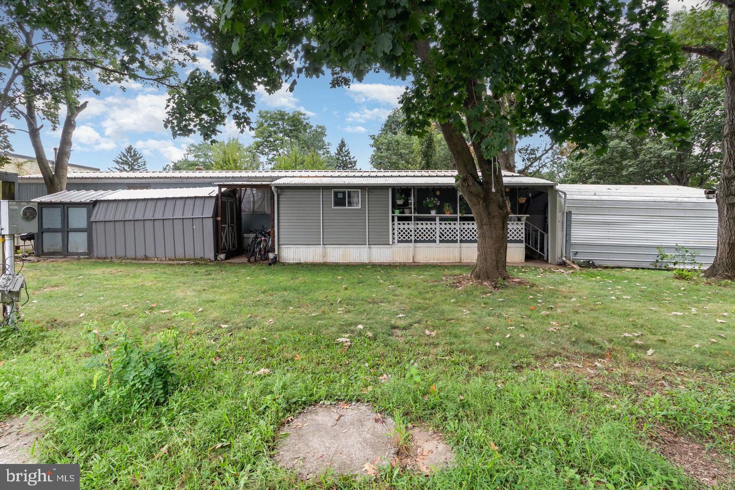 110 Shippensburg Mobile Est — photo
