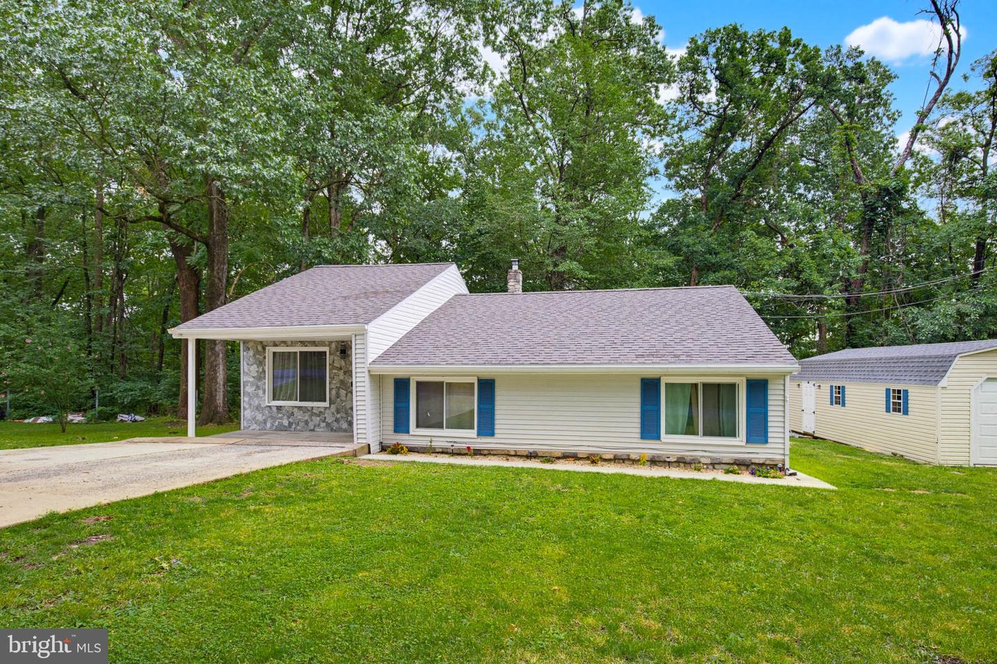1607 Holtz Rd — photo