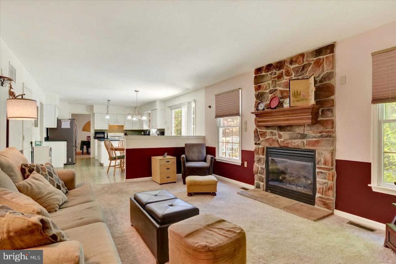 1153 Fleming Dr — photo