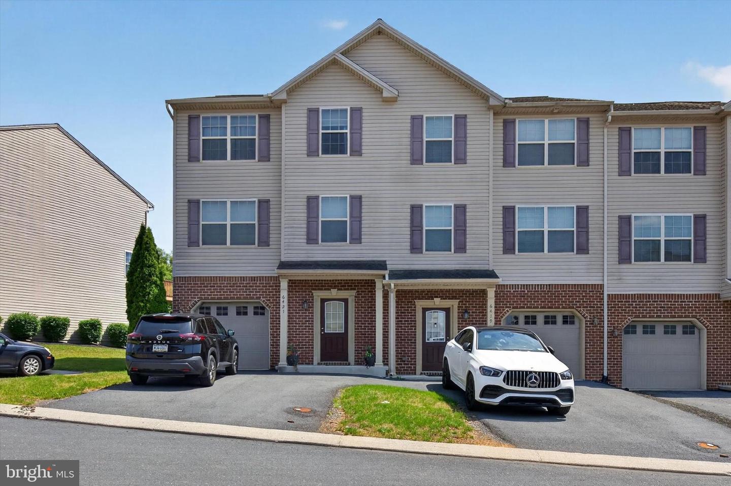 6421 Creekbend Dr — photo