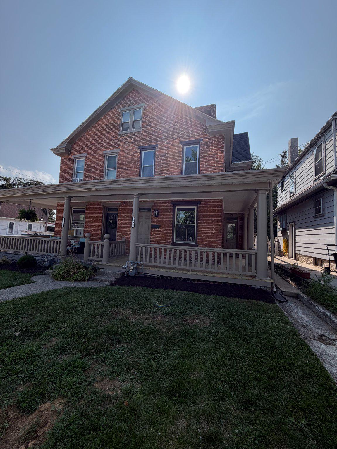 502 N College St — photo