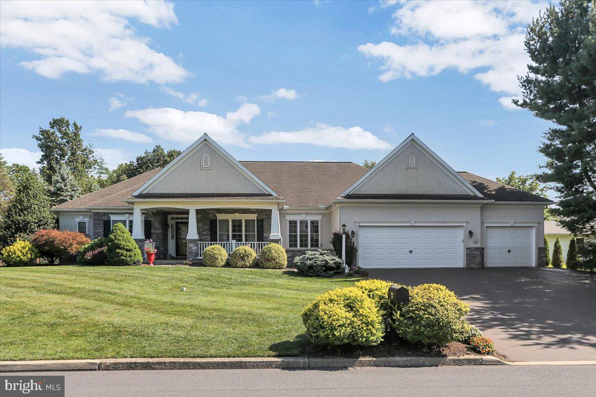 13 Springdale Way — photo