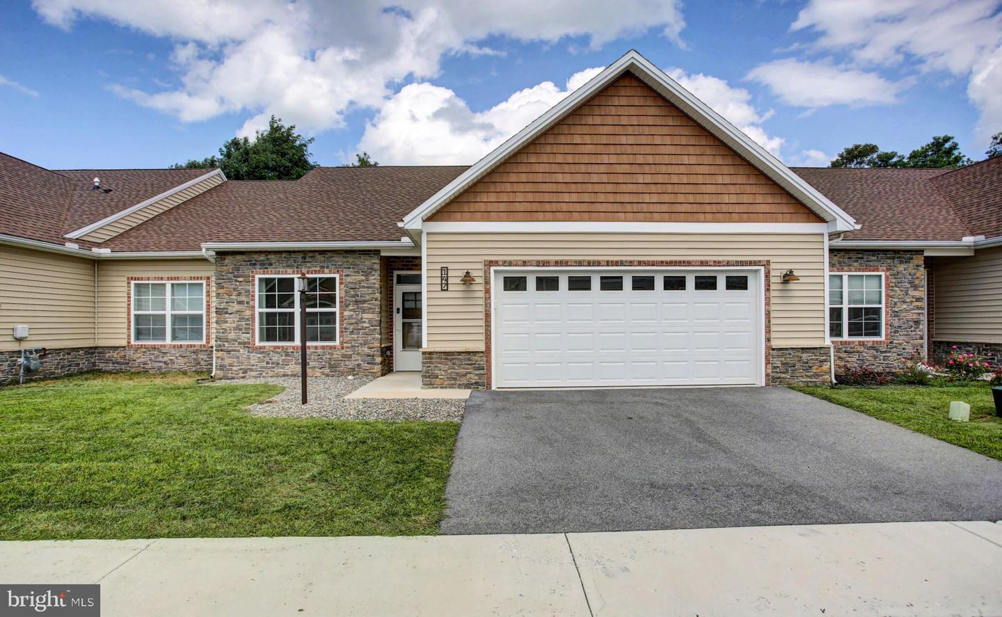 147 Blackbird Ln — photo