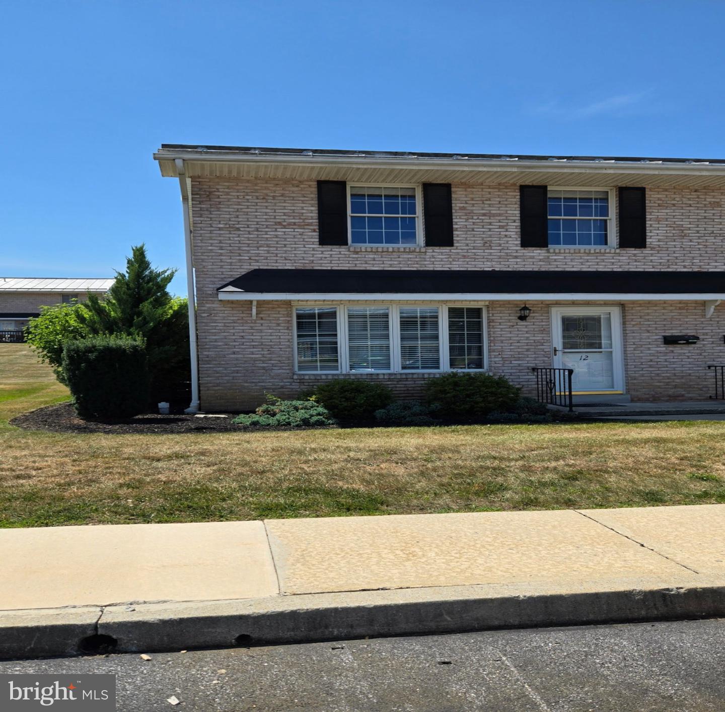 12 Bentley Pl — photo