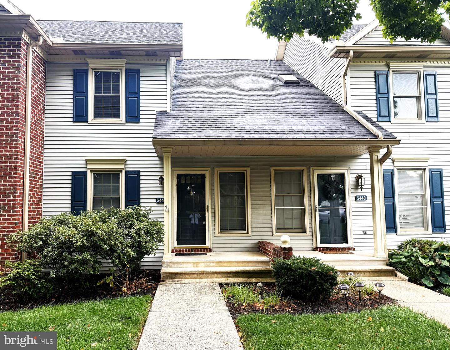 5446 Oxford Dr — photo
