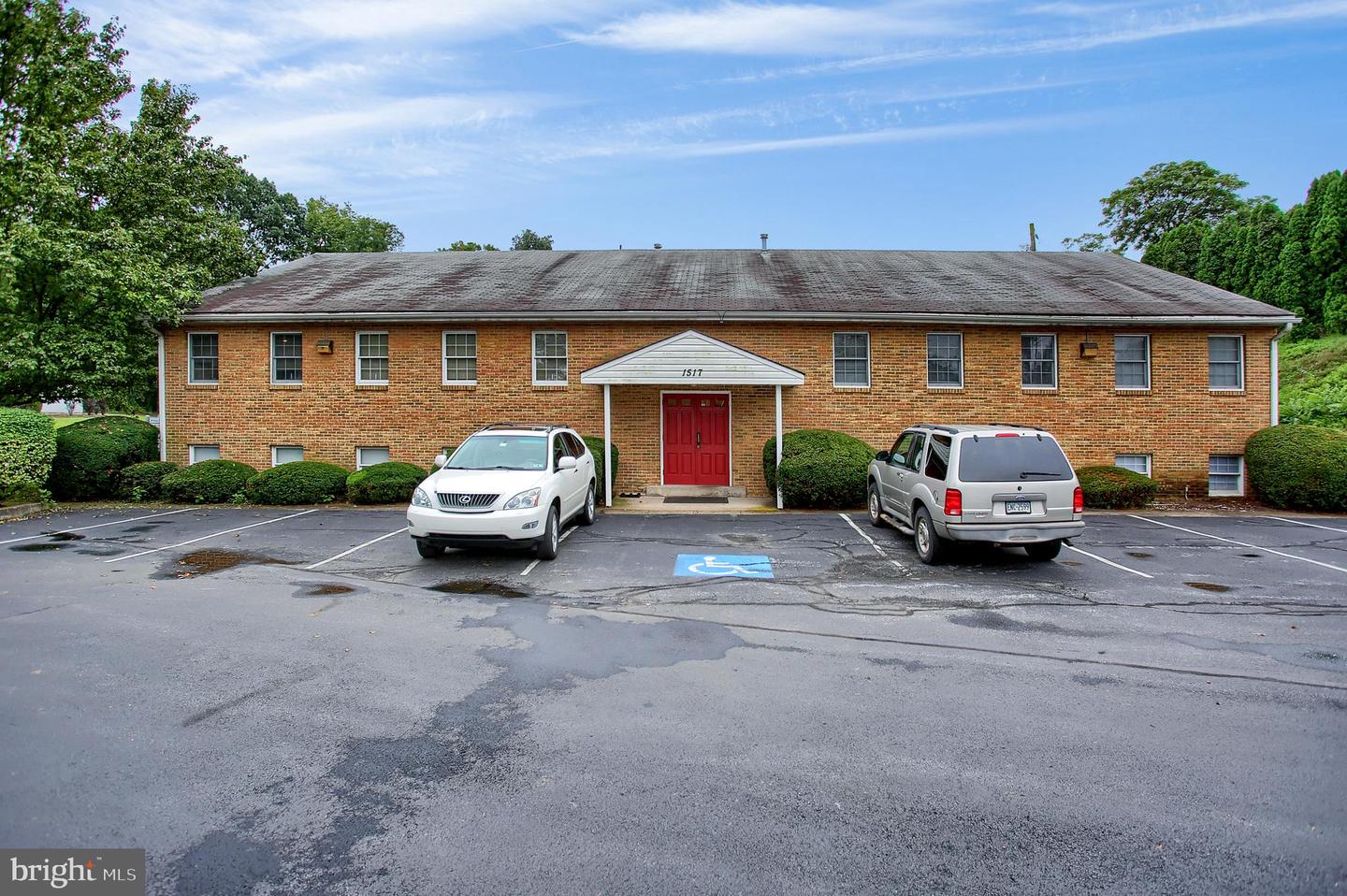 1517 Cedar Cliff Dr #105 — photo