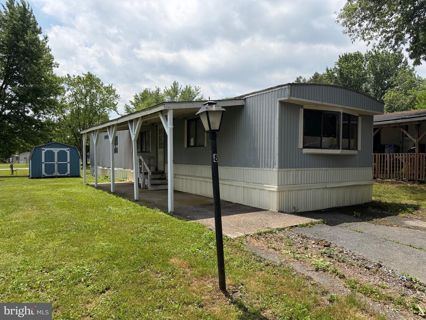 8 Redwood Lane — photo