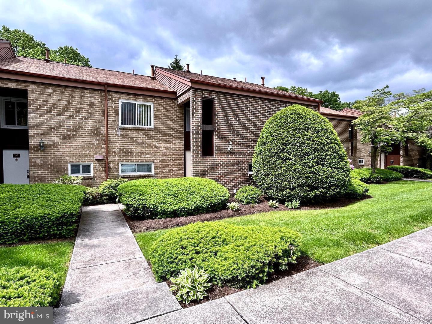15 Campbell Place — photo