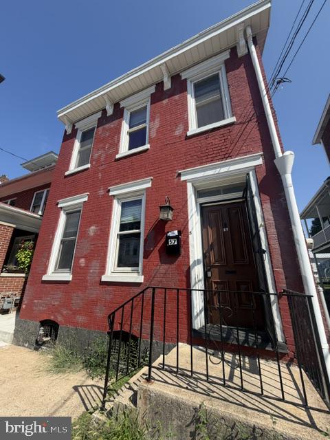 57 E North St — photo