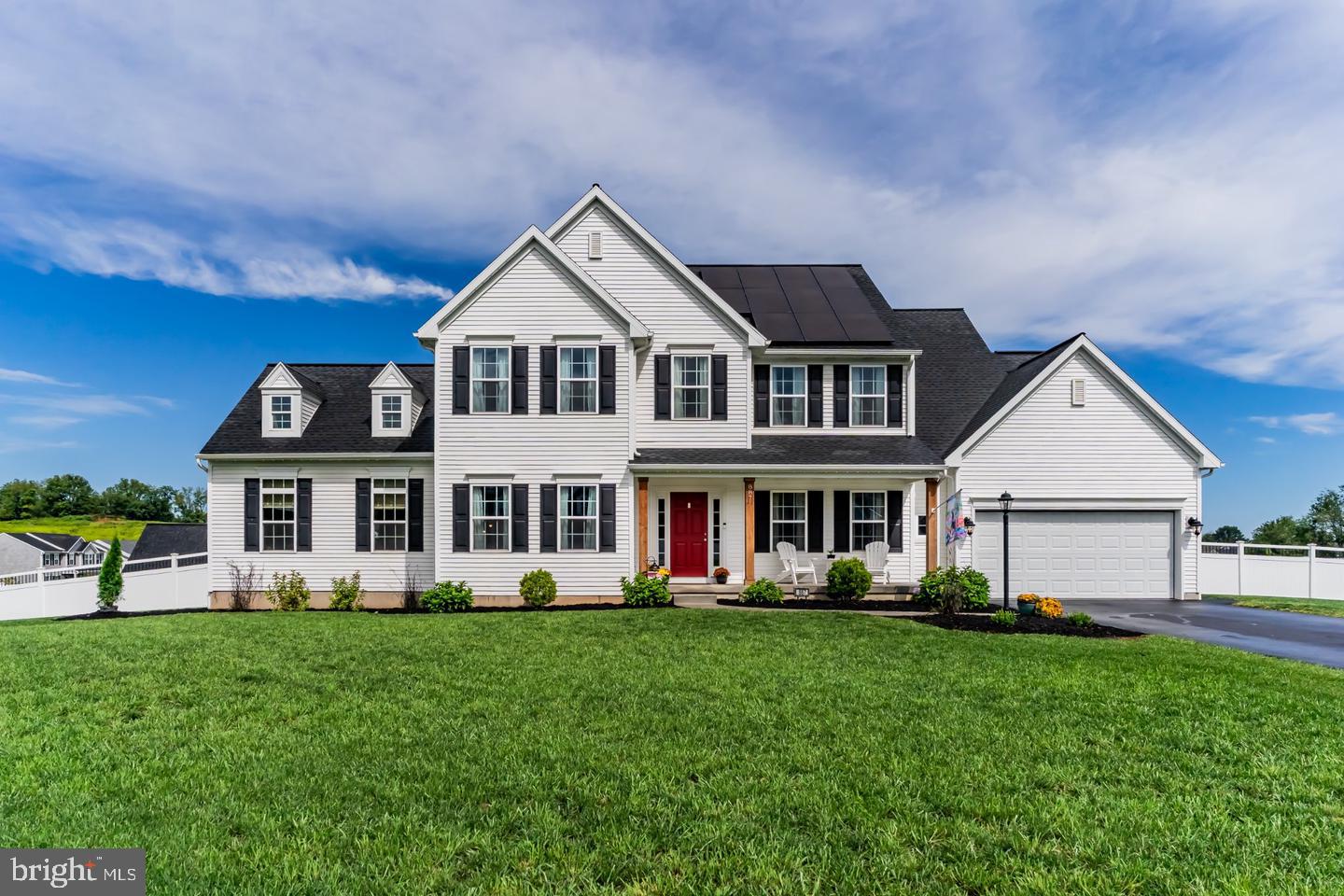 887 Ashfield Dr — photo