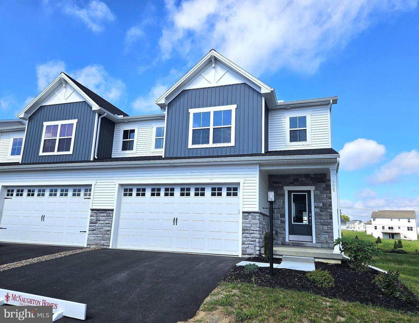 665 Brittany Dr — photo