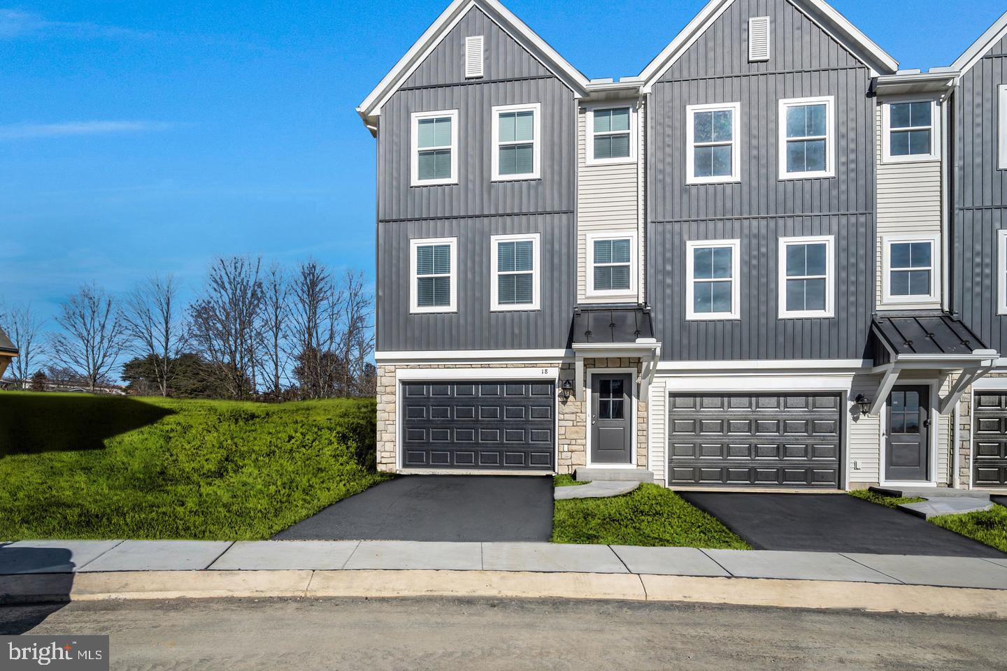 18 Morgan Cir #006-01 — photo